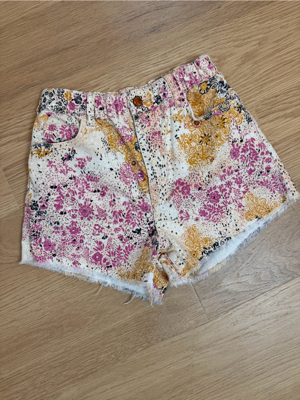 Anthropologie Pilcro Pink‎ and Gold Floral Print Denim Shorts